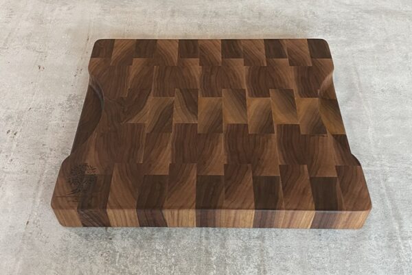 Walnut End Grain Chopping Board - Image 7