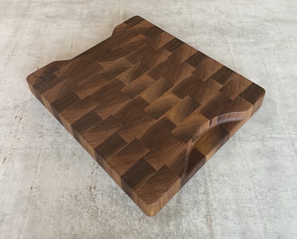 Walnut End Grain Chopping Board - Image 8