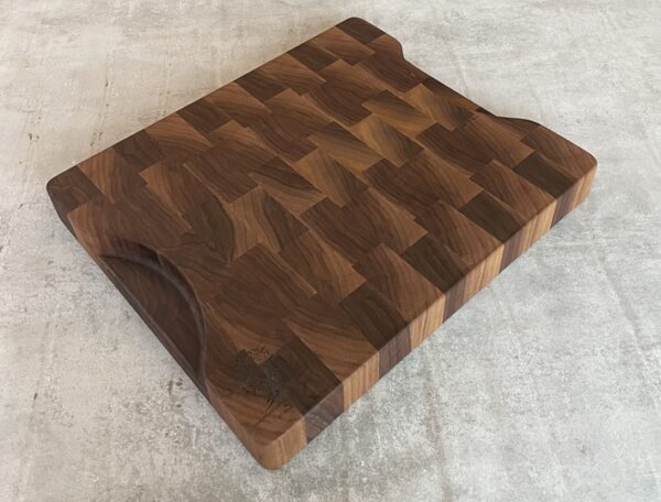 Walnut End Grain Chopping Board - Image 10