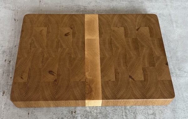 Oak and Maple End Grain Chopping Board - Image 2