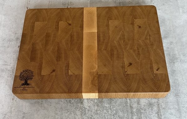 Oak and Maple End Grain Chopping Board - Image 6