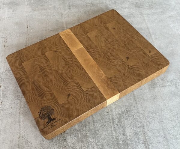 Oak and Maple End Grain Chopping Board - Image 9