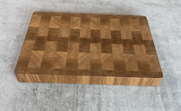 Oak End Grain Chopping Board - Image 3