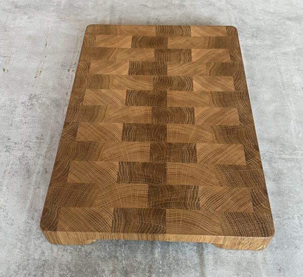 Oak End Grain Chopping Board - Image 4