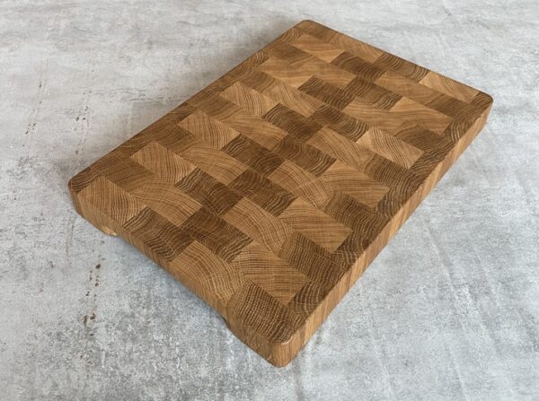 Oak End Grain Chopping Board - Image 5
